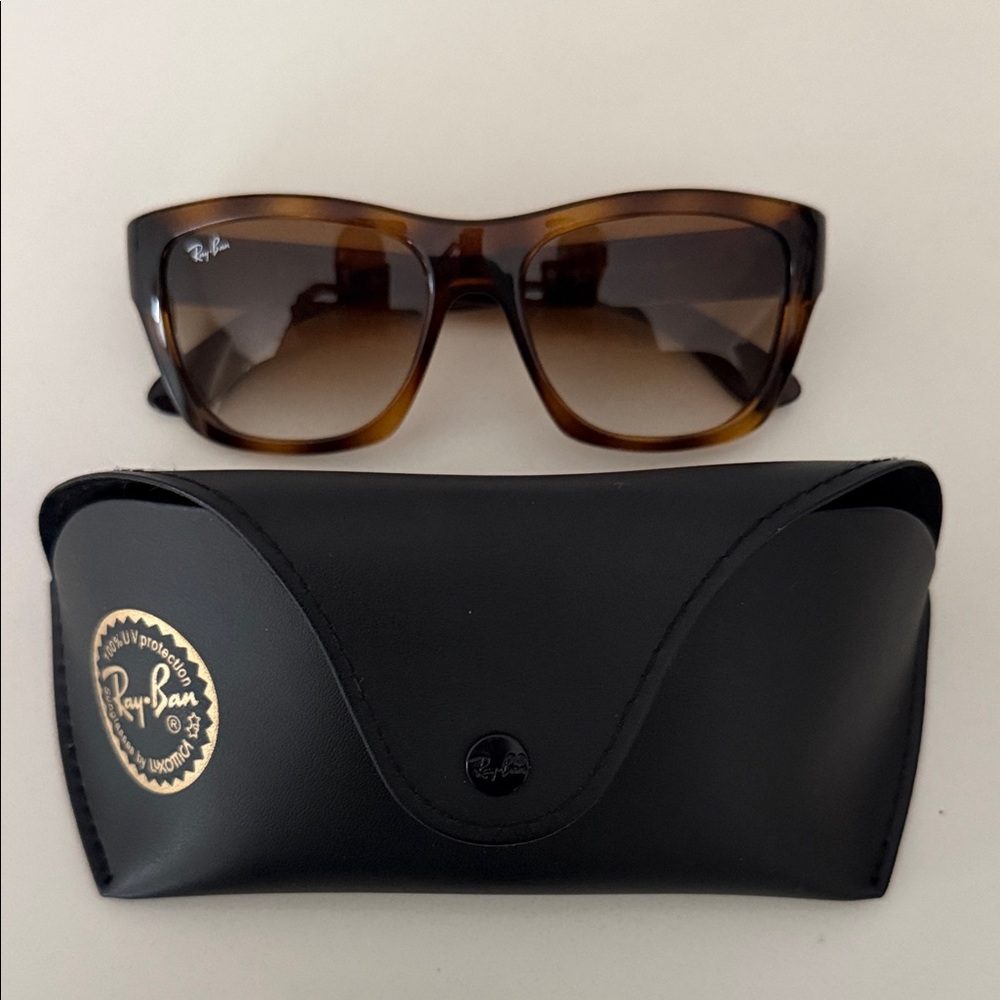 Ray-Ban Tortoiseshell Frame Sunglasses with Brown Gradient Lenses